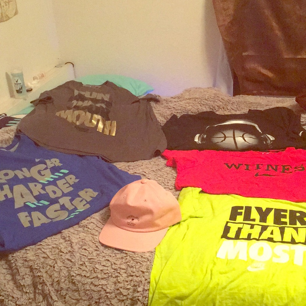 Nike shirts All XL (can buy 1)